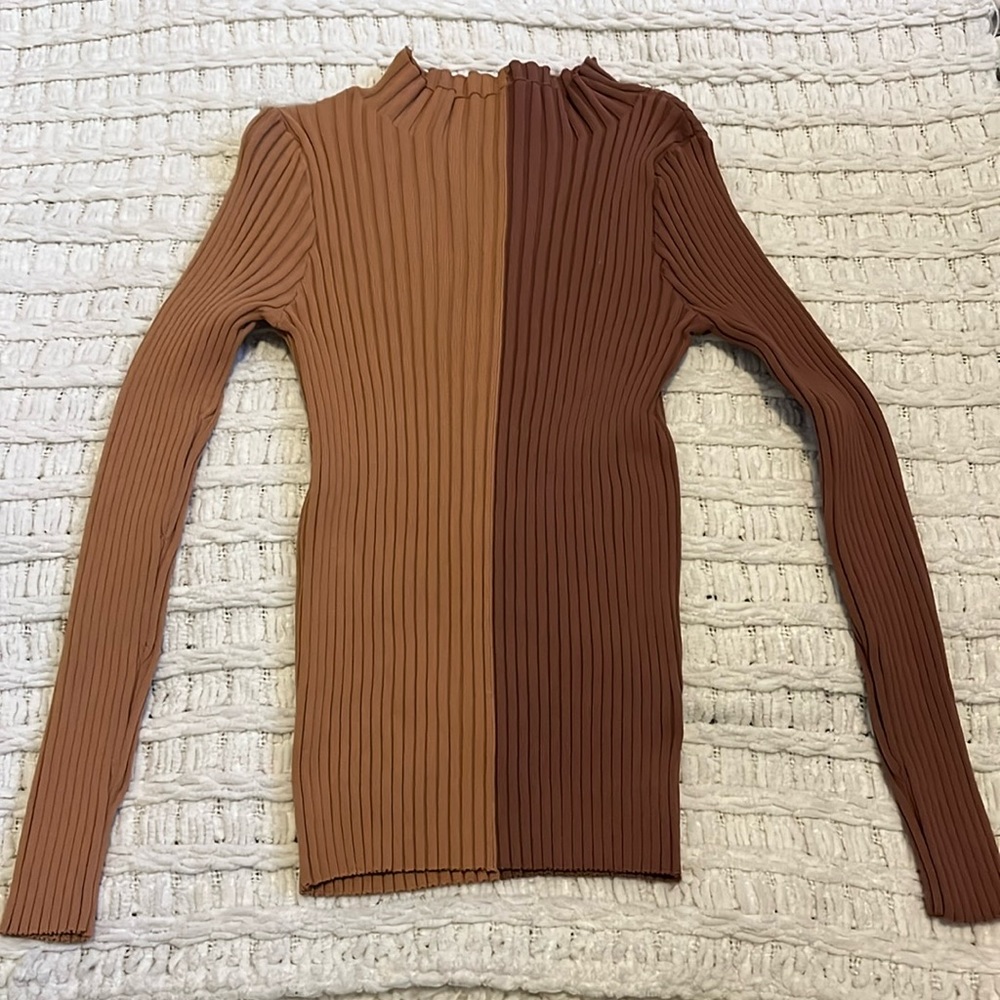 NWOT Red by BKE Long Sleeve Ribbed Color Block